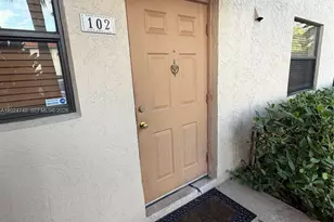 15718 E Waterside Cir, Sunrise, FL 33326 - Photo 2