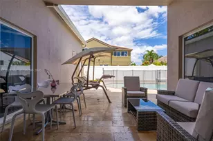 632 Carrington Ln, Weston, FL 33326 - Photo 36