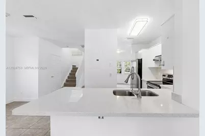 16035 Emerald Cove Rd, Weston, FL 33331 - Photo 20
