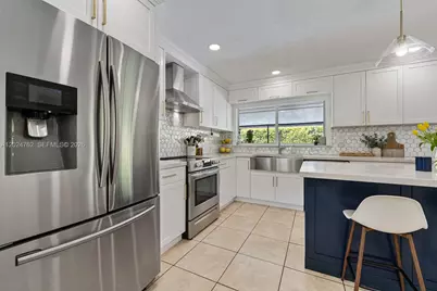10240 SW 108th St, Miami, FL 33176 - Photo 8