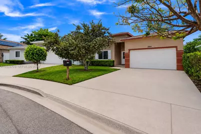 2804 Washington Dr, Fort Lauderdale, FL 33311 - Photo 1