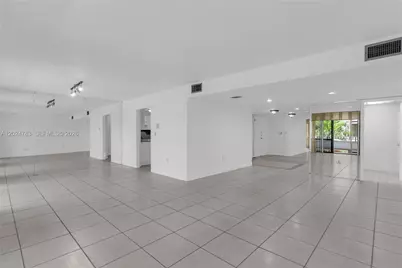 13951 Kendale Lakes Cir #208A, Miami, FL 33183 - Photo 6