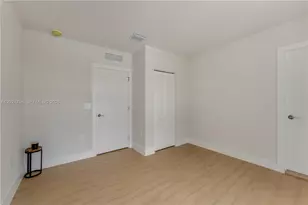 1917 NW 17th St, Miami, FL 33125 - Photo 12