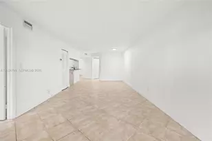 1025 Coral Club Dr, Coral Springs, FL 33071 - Photo 10
