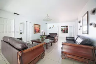 1380 71st St, Miami Beach, FL 33141 - Photo 4
