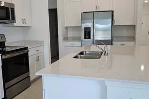 20291 Caroline Crk Pl, Lehigh Acres, FL 33974 - Photo 4
