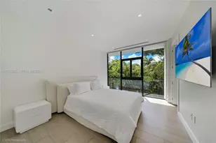 420 N Hibiscus Dr, Miami Beach, FL 33139 - Photo 24