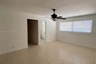 1040 Crystal Lake Dr, Deerfield Beach, FL 33064 - Photo 4