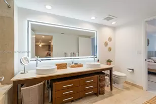 495 Brickell Ave, Miami, FL 33131 - Photo 16