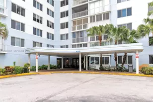 4200 Hillcrest Dr, Hollywood, FL 33021 - Photo 2