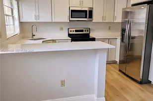 10194 SW 137th Ct, Miami, FL 33186 - Photo 4