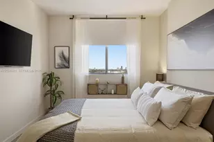 121 NE 5th St, Miami, FL 33132 - Photo 8
