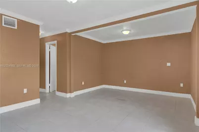 3651 W 2nd Ct, Hialeah, FL 33012 - Photo 16
