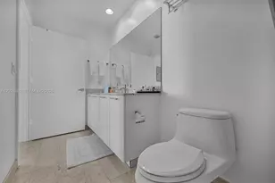 950 Brickell Bay Dr, Miami, FL 33131 - Photo 16