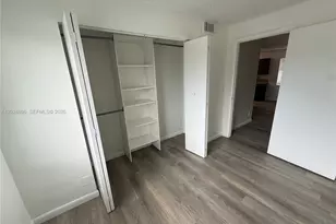 6921 Pembroke Rd, Pembroke Pines, FL 33023 - Photo 12