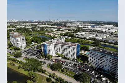 4200 Hillcrest Dr #820, Hollywood, FL 33021 - Photo 32