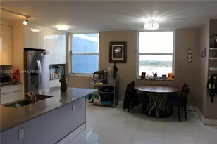 4200 Hillcrest Dr, Hollywood, FL 33021 - Photo 14