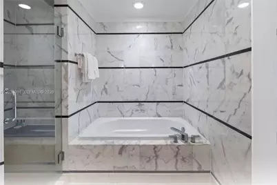 4391 Collins Ave #1002, Miami Beach, FL 33140 - Photo 8