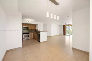 19501 E Country Club Dr, Aventura, FL 33180 - Photo 2