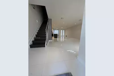 6311 NW 103rd Psge #6311, Doral, FL 33178 - Photo 2