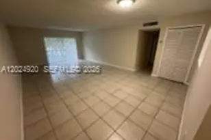 8445 Springtree Dr, Sunrise, FL 33351 - Photo 4