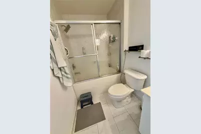133 NE 2nd Ave #1909, Miami, FL 33132 - Photo 18