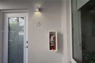 1035 Euclid Ave, Miami Beach, FL 33139 - Photo 2