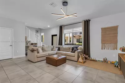 4838 NW 83rd Pkwy, Doral, FL 33166 - Photo 6