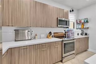 4838 NW 83rd Pkwy, Doral, FL 33166 - Photo 12
