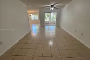 9283 NW 54th St, Sunrise, FL 33351 - Photo 8