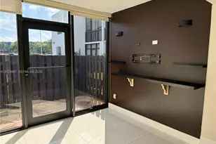 9411 Fontainebleau Blvd, Miami, FL 33172 - Photo 2