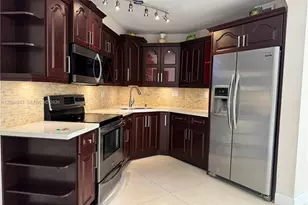 9411 Fontainebleau Blvd, Miami, FL 33172 - Photo 1
