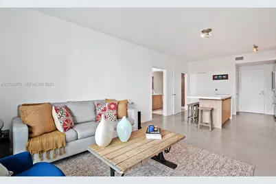 90 SW 3rd St #3810, Miami, FL 33130 - Photo 14