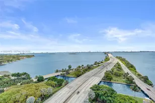 601 NE 36th St, Miami, FL 33137 - Photo 32