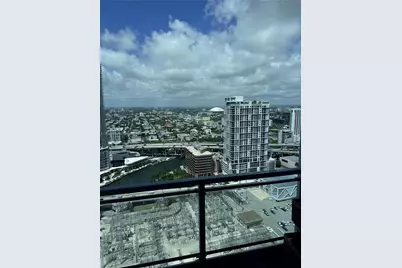 92 SW 3rd St #3909, Miami, FL 33130 - Photo 10