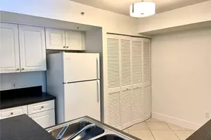 150 NW 96th Ave, Pembroke Pines, FL 33024 - Photo 2