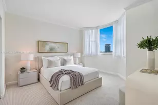 300 South Pointe Dr, Miami Beach, FL 33139 - Photo 24
