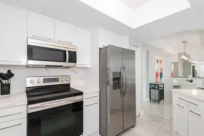 2000 N Bayshore Dr #619, Miami, FL 33137 - Photo 12