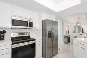 2000 N Bayshore Dr, Miami, FL 33137 - Photo 12