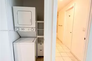 1060 Brickell Ave, Miami, FL 33131 - Photo 16