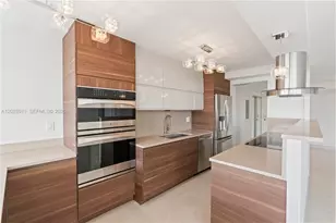 250 174th St, Sunny Isles Beach, FL 33160 - Photo 2