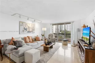 19195 NE 36th Ct, Aventura, FL 33180 - Photo 1