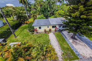 548 East Dr, Miami Springs, FL 33166 - Photo 2