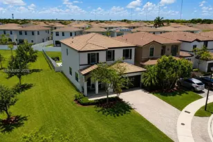 19220 NE 9th Pl, Miami, FL 33179 - Photo 36