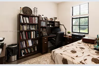 19220 NE 9th Pl, Miami, FL 33179 - Photo 20