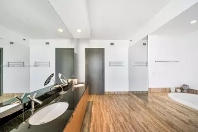 16001 Collins Ave #701, Sunny Isles Beach, FL 33160 - Photo 36