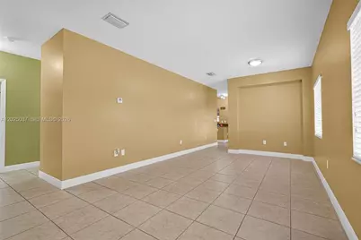 1396 W 30th St, Hialeah, FL 33012 - Photo 10