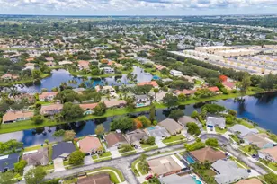 1541 SW 102nd Terrace, Davie, FL 33324 - Photo 46