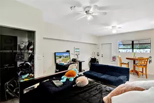 9910 Bahama Dr, Cutler Bay, FL 33189 - Photo 36