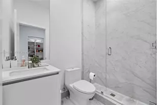 650 NE 32nd St, Miami, FL 33137 - Photo 30